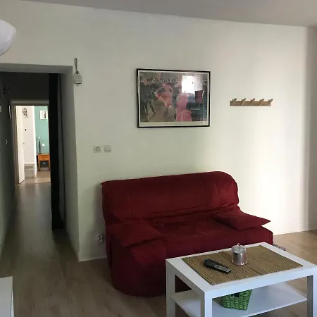 Apartment Karinou